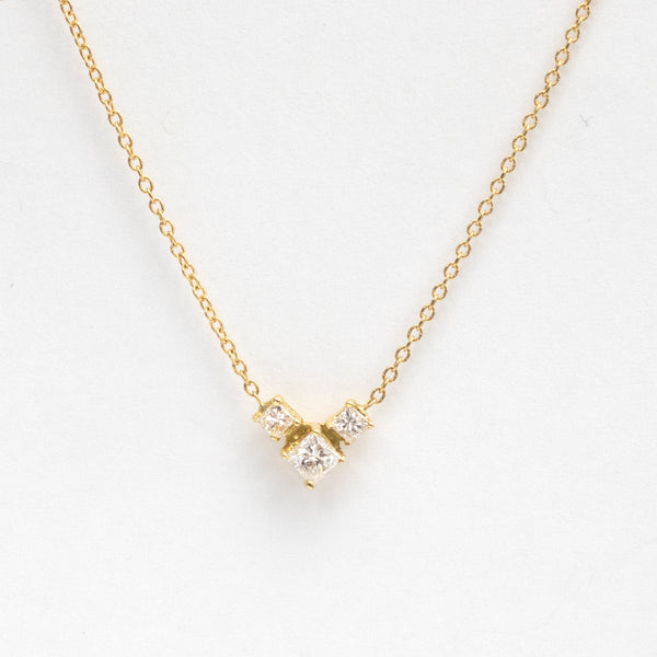 Embrace diamond (0.25ct) necklace in 18k gold