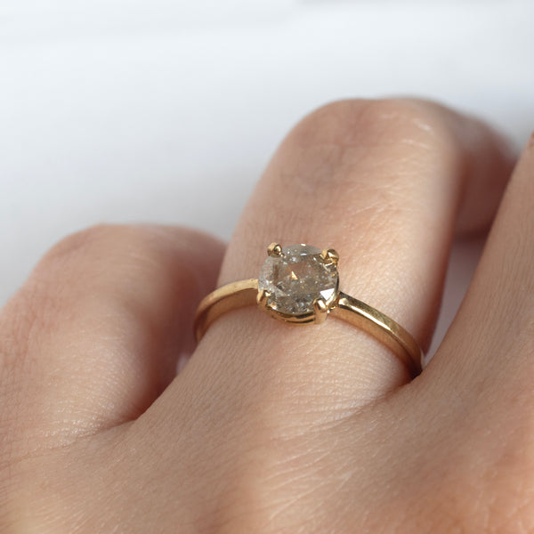 Rough diamond ring - 18k gold