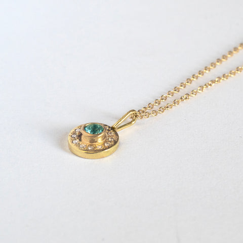 Green tourmaline simple circle necklace- 18k gold
