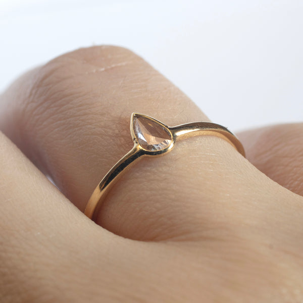 Pear shaped rose cut diamond ring - 18k gold