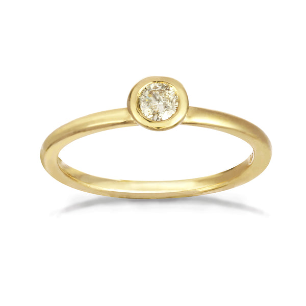 Yellow gold engagement band with a solitaire white diamond. 