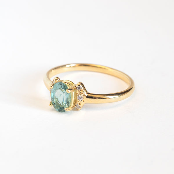 Teal tourmaline ring with diamonds - 18k gold
